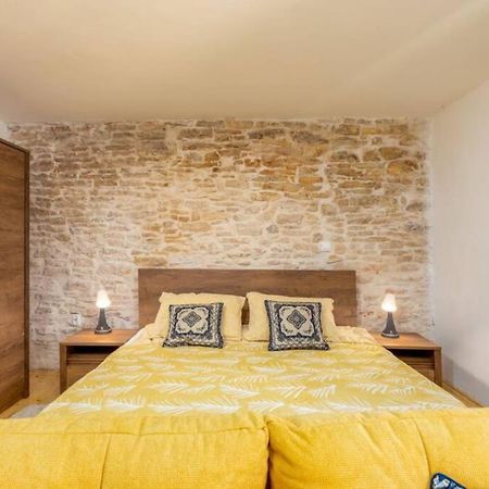 Vila Casa Di Pietra Matelici Divšići Exteriér fotografie