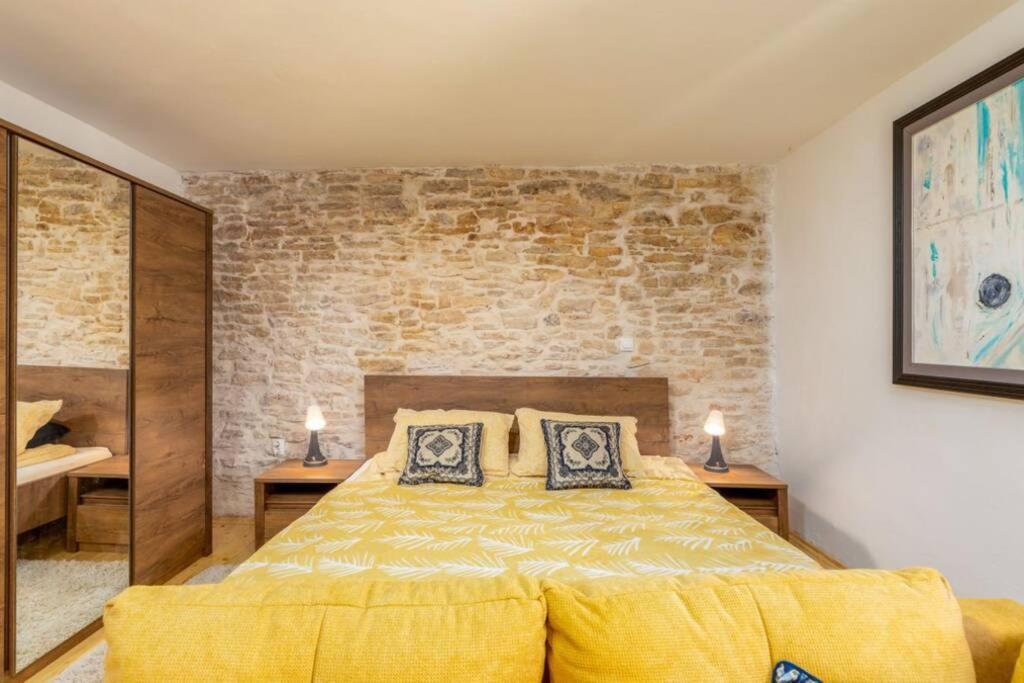 Vila Casa Di Pietra Matelici Divšići Exteriér fotografie
