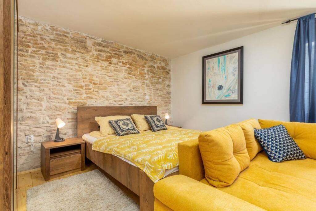Vila Casa Di Pietra Matelici Divšići Exteriér fotografie