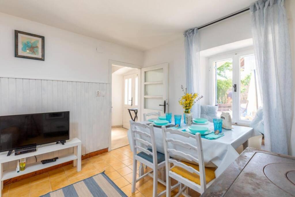 Vila Casa Di Pietra Matelici Divšići Exteriér fotografie